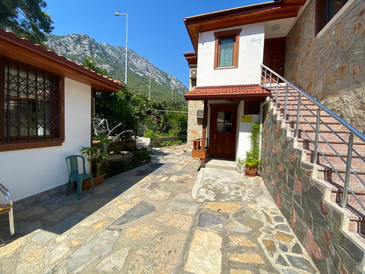 Tomsan Villa *