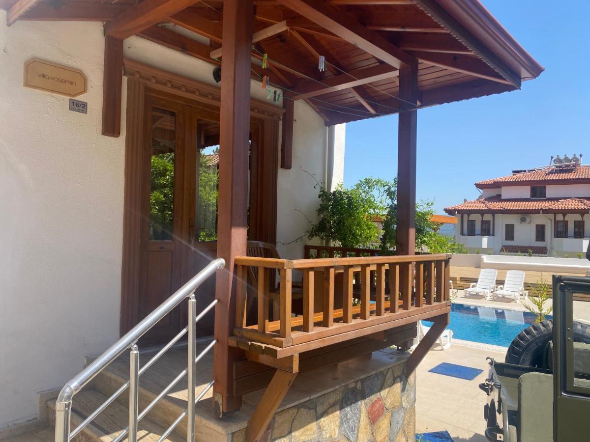 Tomsan Villa *